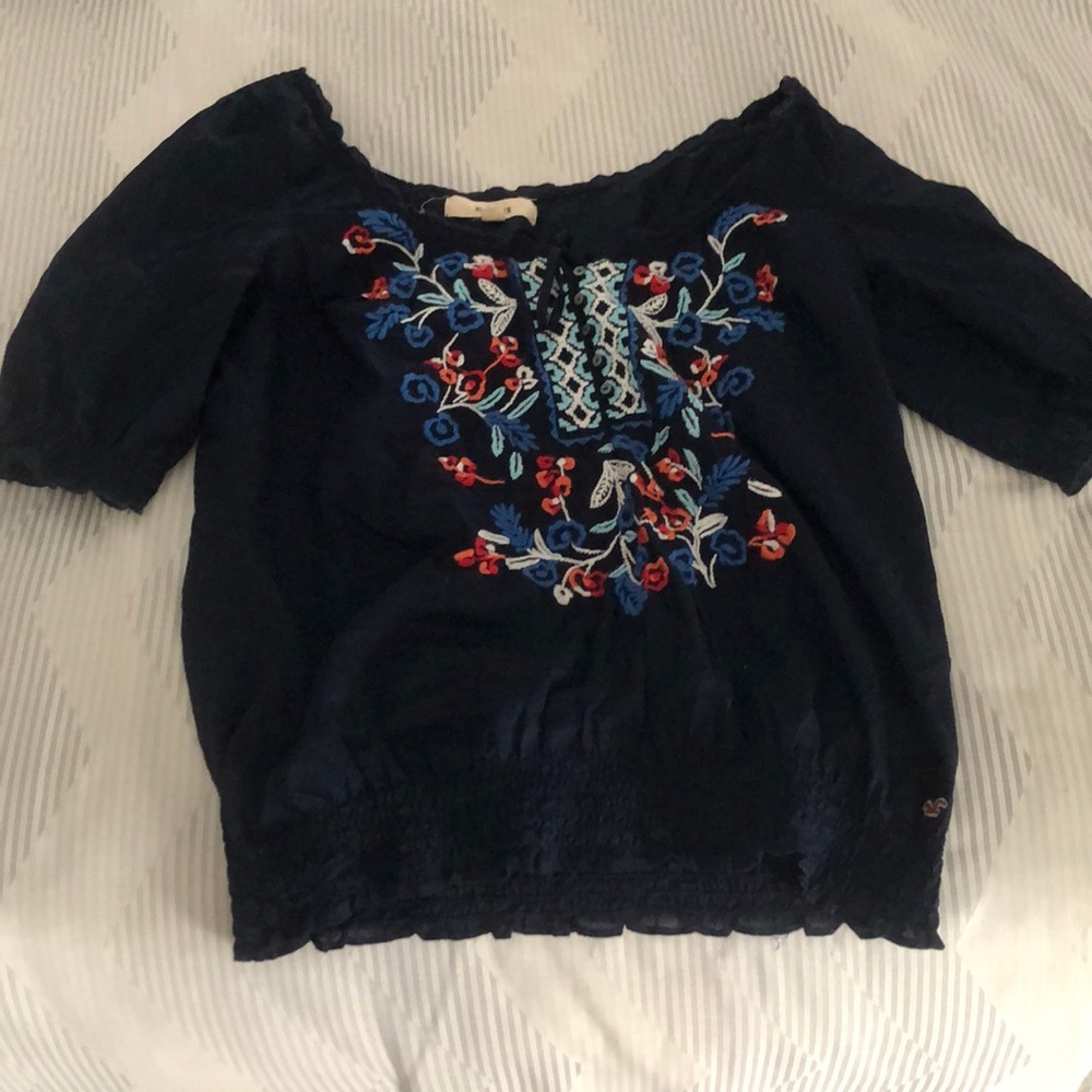 Hollister peasant top